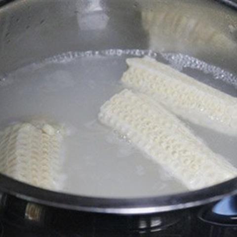 Cách làm chè bắp khoai lang vàng