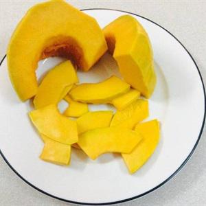 Cách làm chè bí đỏ đậu phộng Hà Tĩnh