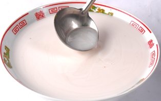 Chè bí đỏ đậu phộng