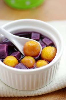 Chè bí đỏ khoai lang mát dịu, thơm ngon