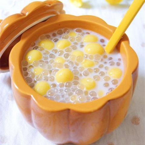 Cách làm chè bí đỏ nấu bột báng