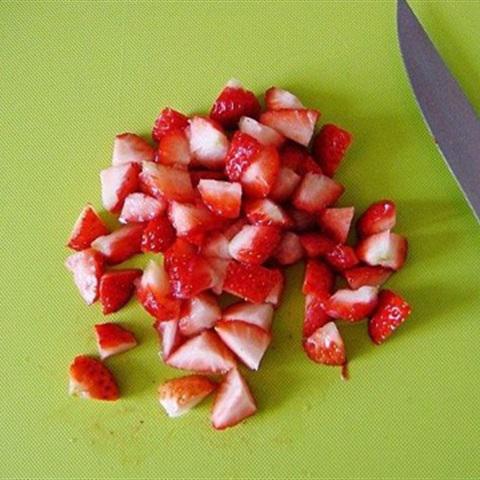 Cách làm chè bột báng dâu tây