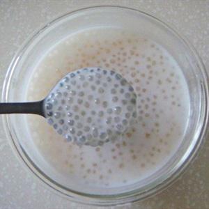 Cách làm chè bột báng dâu tây