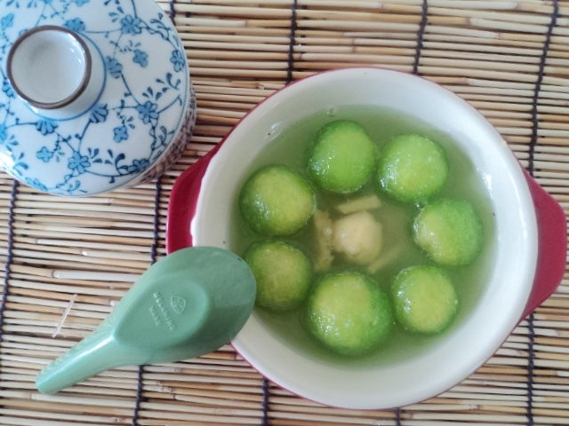 Chè bột báng lá dứa đậu xanh