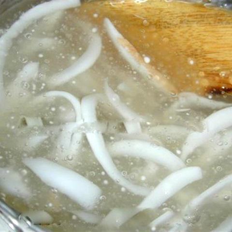 Cách làm chè bột báng nấu dừa non