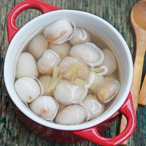 Cách làm chè bột lọc bọc đậu phộng