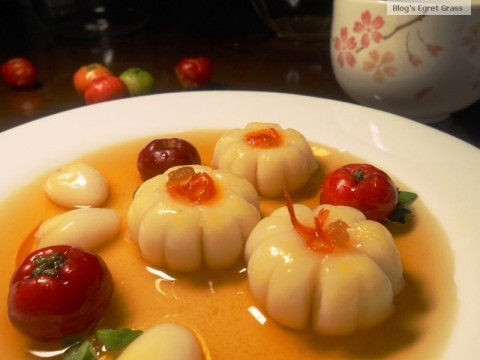 Chè bột lọc bọc mứt hoa hồng