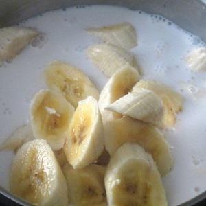 Cách làm chè chuối bột báng