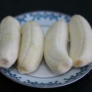 Cách làm chè chuối cốm rang