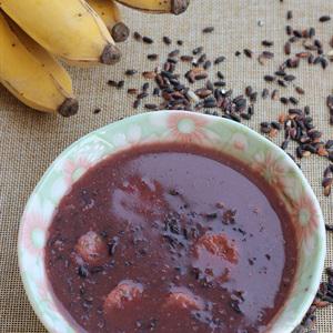 Cách làm chè chuối nếp cẩm tại nhà