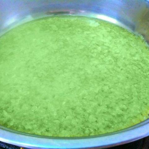 Cách làm chè cốm nấu lá dứa