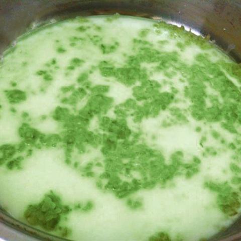 Cách làm chè cốm nấu lá dứa