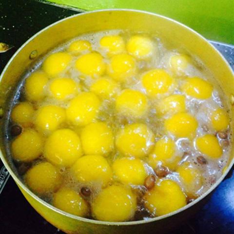 Cách làm chè đậu phộng bí đỏ