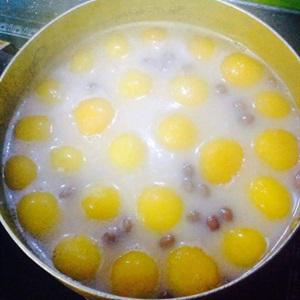 Cách làm chè đậu phộng bí đỏ