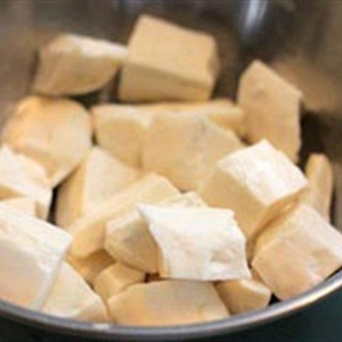 Cách nấu chè đậu phộng bột báng