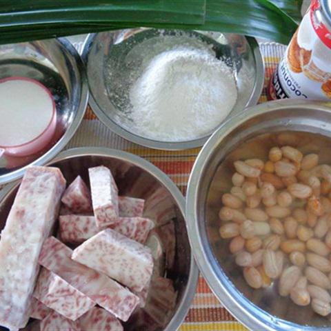 Cách làm chè đậu phộng khoai môn