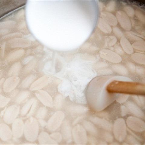 Cách làm chè đậu phộng nước cốt dừa