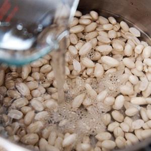 Cách làm chè đậu phộng nước cốt dừa