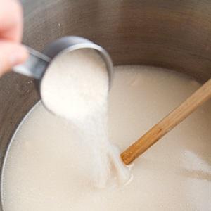 Cách làm chè đậu phộng nước cốt dừa