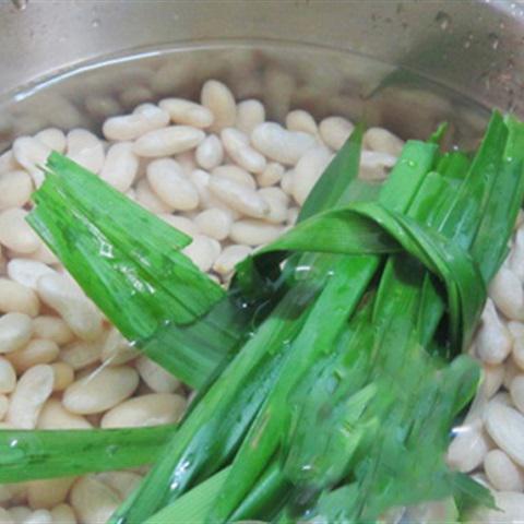 Cách làm chè đậu trắng bánh lọt