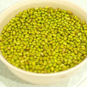 Cách làm chè đậu xanh củ sen