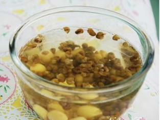 Chè đậu xanh hạt sen