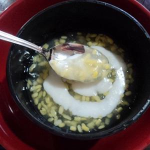 Cách làm chè đậu xanh nấu bột sắn dây