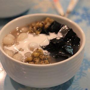 Cách làm chè đậu xanh thạch đen