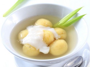 Chè đậu xanh viên nước dừa