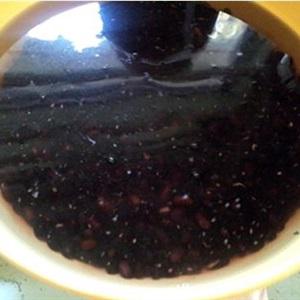 Cách làm chè hạt sen đậu đen
