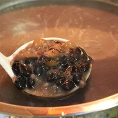 Cách làm chè hạt sen đậu đen