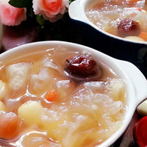 Cách làm chè hạt sen nấm tuyết