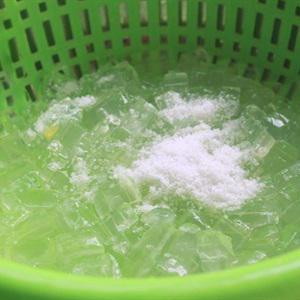 Cách làm chè hạt sen nấu nha đam