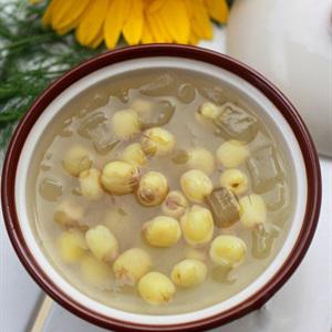 Cách làm chè hạt sen nấu nha đam