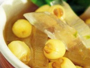 Chè hạt sen nha đam đẹp da