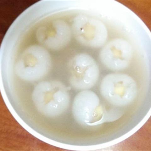 Cách làm chè hạt sen nhãn lồng