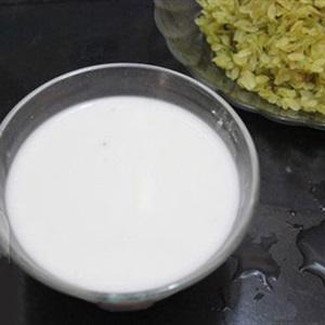 Cách làm chè hạt sen vải thiều và cốm