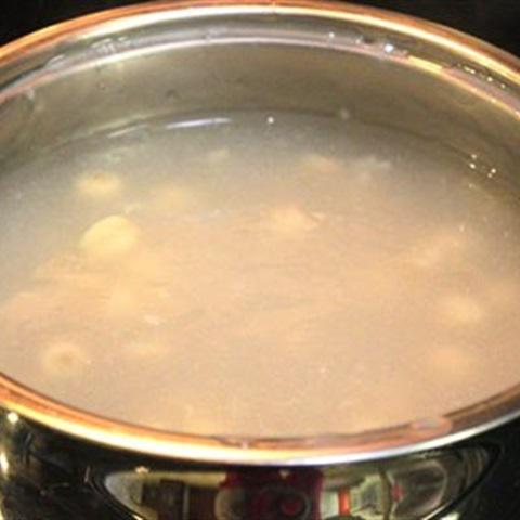 Cách làm chè hạt sen vải thiều và cốm