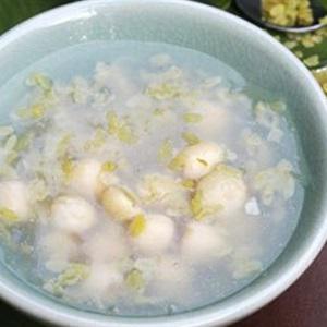 Cách làm chè hạt sen vải thiều và cốm