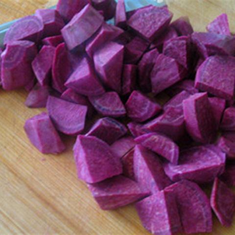 Cách làm chè khoai lang tím nấu trân châu