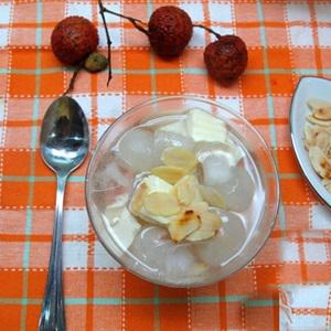 Cách nấu chè khúc bạch ăn kèm vải