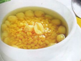 Chè long nhãn đậu xanh hạt sen