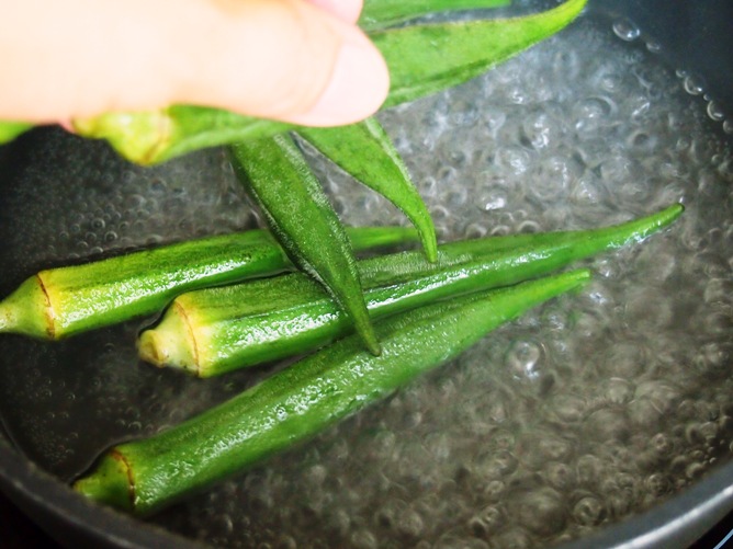 Chè matcha đậu đỏ thỏa mãn vị giác, tràn đầy niềm vui