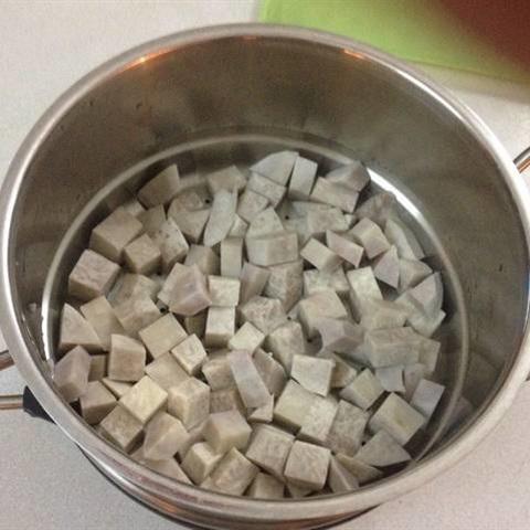 Cách làm chè nếp khoai môn