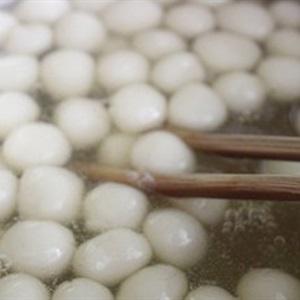 Cách làm chè nếp lá dứa