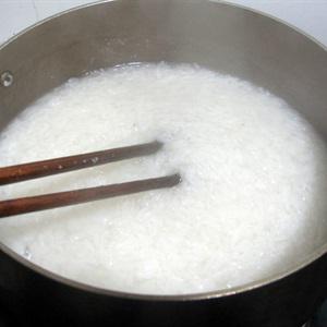 Cách làm chè nếp mứt táo