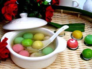 Chè ngũ sắc cúng tết Hàn Thực