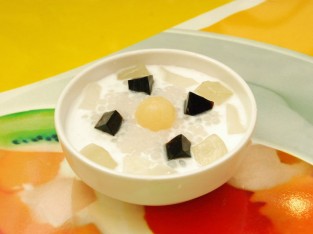 Chè nha đam long nhãn