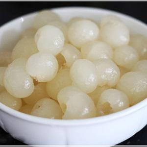 Cách làm chè nhãn bọc hạt sen