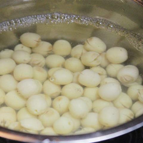 Cách làm chè long nhãn hạt sen